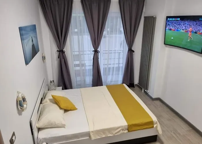 Sims By Alz 那沃达利